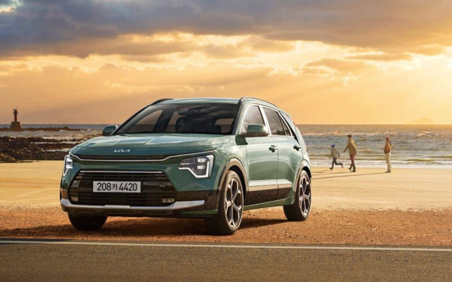 Comparison Kia Niro 2023 vs Hyundai KONA Ultimate Hybrid 2024